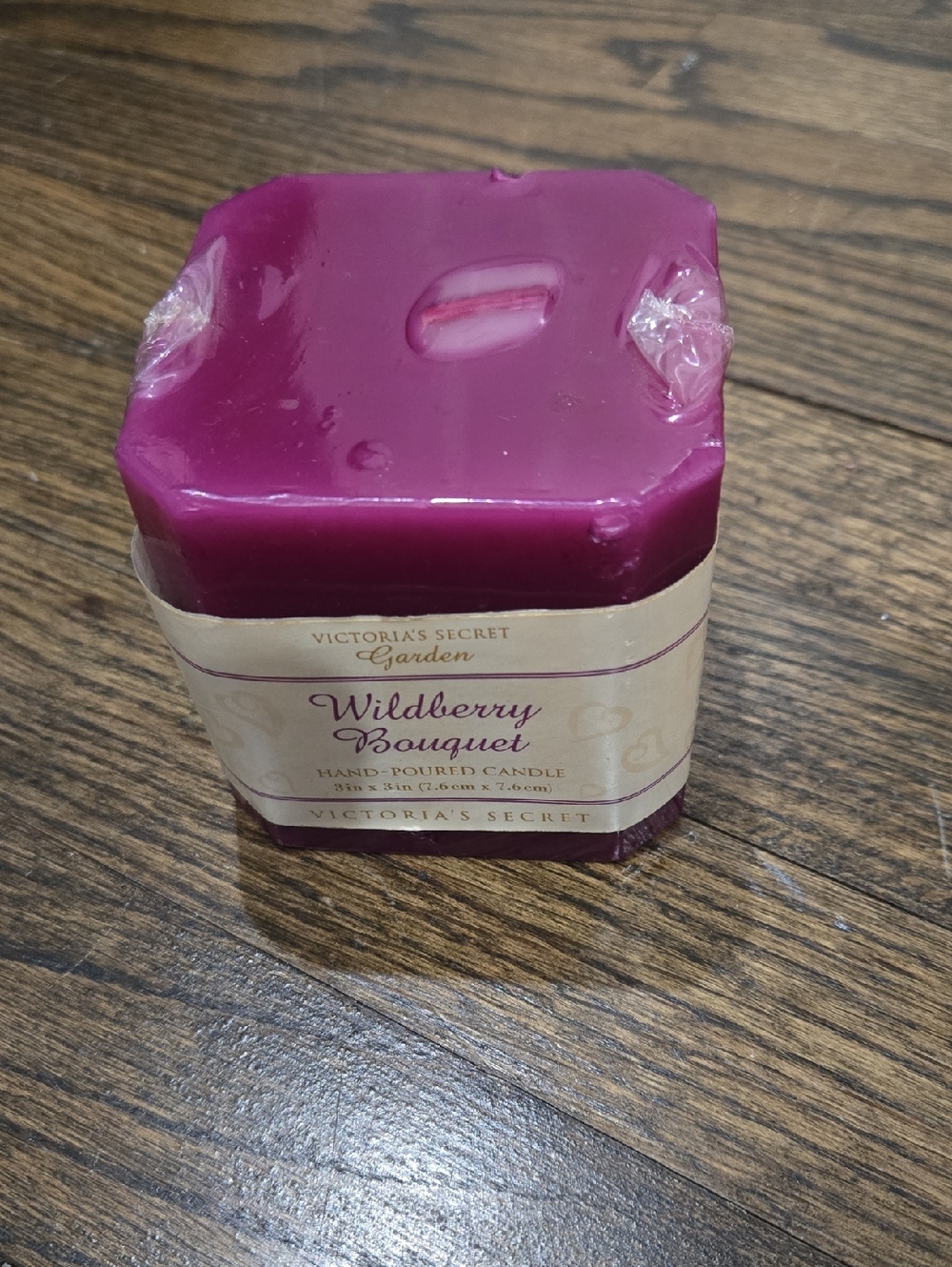 Victoria's Secret Garden Wildberry Bouquet 3in X 3in Hand Poured Pillar Candle